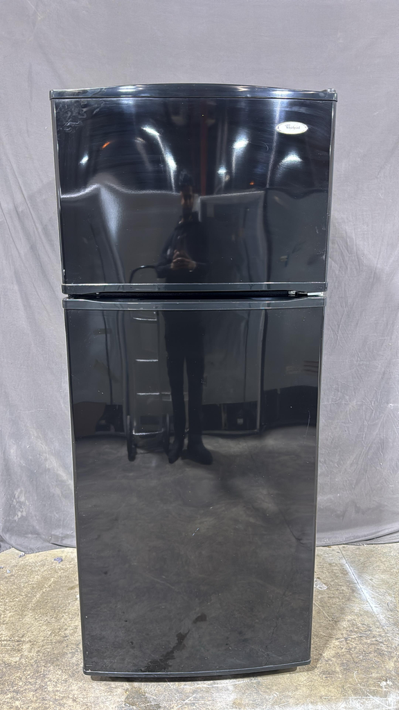 Whirlpool 28'' Top-Freezer Refrigerator ER8MHKXRB01