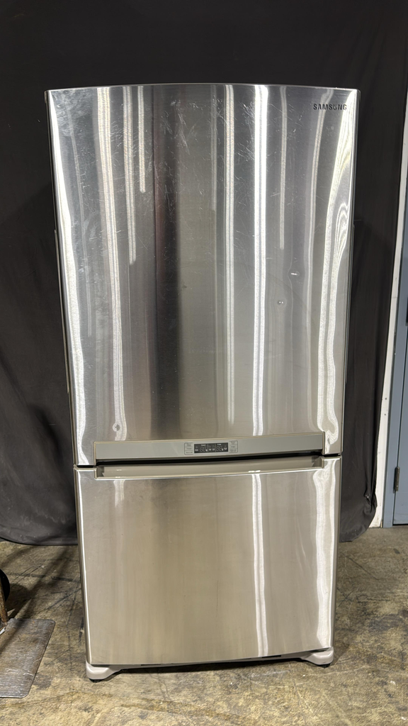 32" Samsung  Refrigerator #RB194ACRS